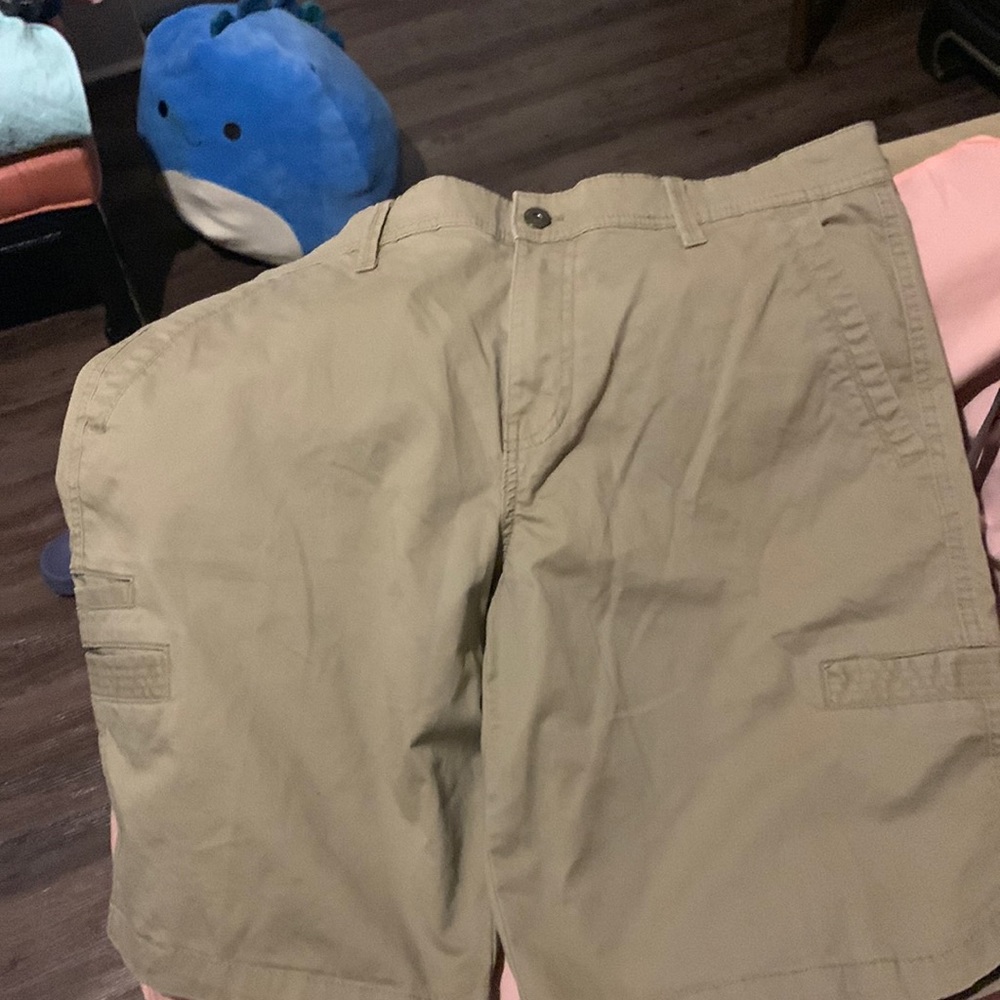 Weatherproof utility shorts size 34.